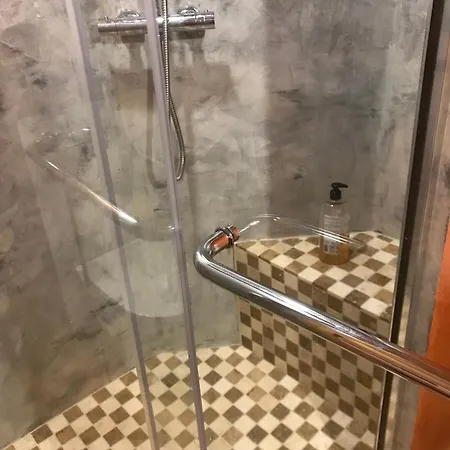 La Nesliere D'hotes Bio B&B