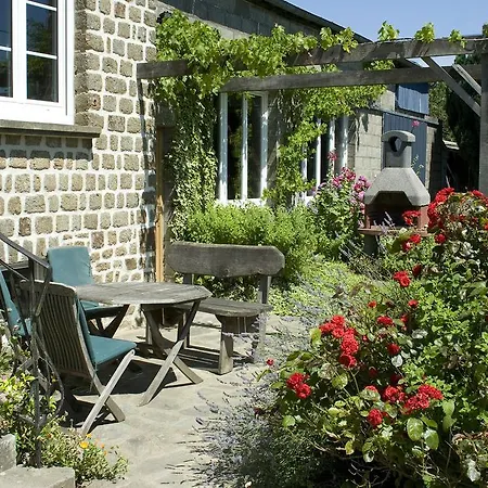 La Nesliere D'hôtes Biologique * Saint-Symphorien-des-Monts