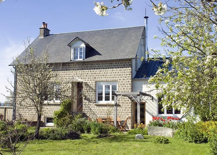 La Nesliere D'hotes Bio Bed & Breakfast Saint-Symphorien-des-Monts